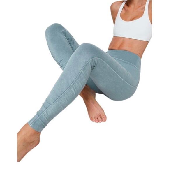 Lululemon Inner Glow Tight 28" Washed Chambray Size 4 - Picture 2 of 8